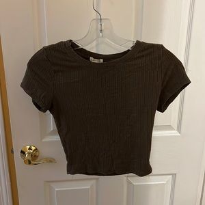 Short sleeve crop top